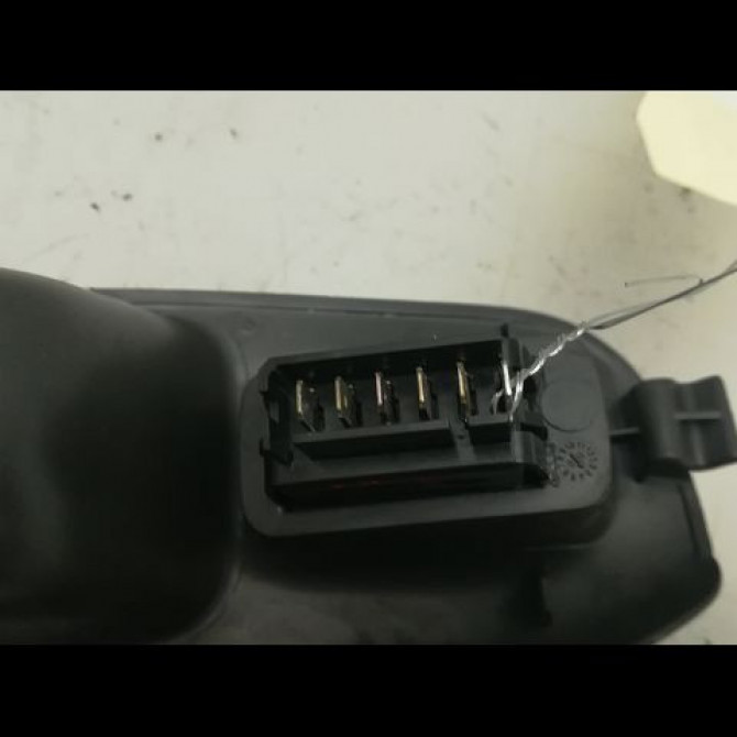 Commande lève-glace porte avant droite occasion RENAULT SCENIC I Phase 2 08-1999->06-2003 1.9dCi Pack Clim 7700432963 3