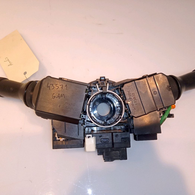 Bloc commodos occasion TOYOTA YARIS III Phase 2 06-2014->... 1.5 100ch 2