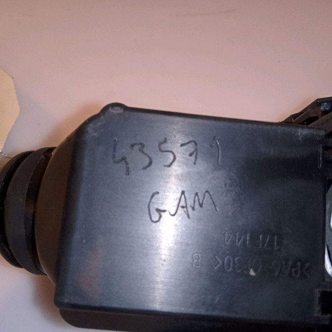 Bloc commodos occasion TOYOTA YARIS III Phase 2 06-2014->... 1.5 100ch 4