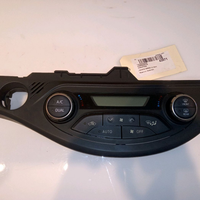 Commande de chauffage occasion TOYOTA YARIS III Phase 2 06-2014->... 1.5 100ch 559000D800C1 1