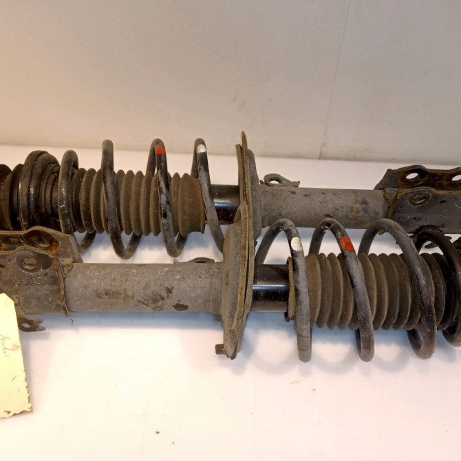 Amortisseur avant droit occasion TOYOTA YARIS III Phase 2 06-2014->... 1.5 100ch 485100DA20 1