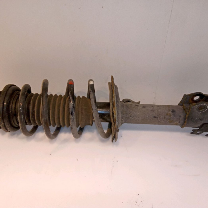 Amortisseur avant droit occasion TOYOTA YARIS III Phase 2 06-2014->... 1.5 100ch 485100DA20 2