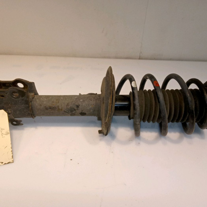 Amortisseur avant droit occasion TOYOTA YARIS III Phase 2 06-2014->... 1.5 100ch 485100DA20 3