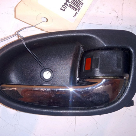 Poignee int porte avd occasion TOYOTA YARIS II Phase 2 01-2009->05-2011 1.4 D-4D 90ch 692050D210B0