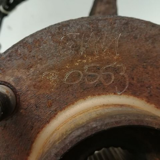 Moyeu avg occasion FORD FIESTA V Phase 1 09-2002->10-2005 1.4i 1201569 4