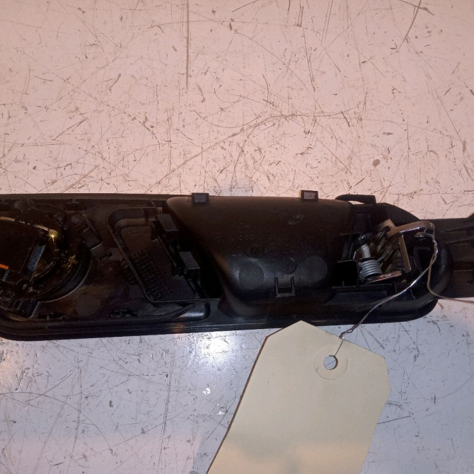 Poignee int porte arg occasion VOLKSWAGEN TIGUAN I TIGUAN I Phase 2 2011-04-01->2016-12-31 2.0 TDI 140ch 5N0839113AEUAQ 2