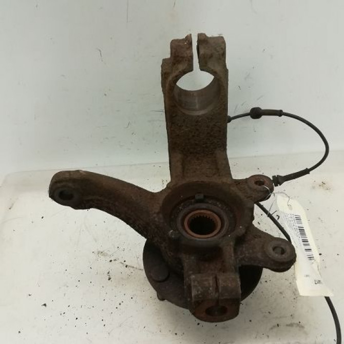 Moyeu avg occasion FORD FIESTA V Phase 1 09-2002->10-2005 1.3i 1201569 3