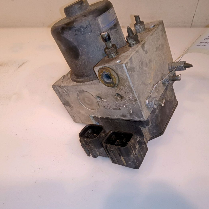 Unité hydraulique ABS occasion TOYOTA RAV4 I Phase 2 11-1997->07-2000 4405042010 1