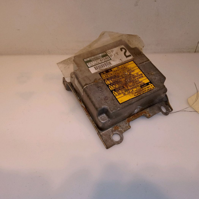 Boitier pyrotechnique occasion TOYOTA RAV4 I Phase 2 11-1997->07-2000 8917042040 2