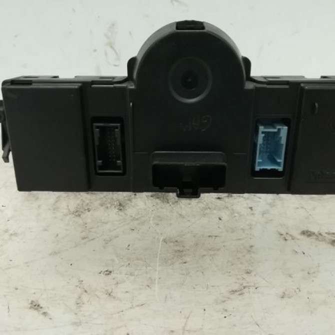 Commande de chauffage occasion RENAULT SCENIC II Phase 1 03-2004->09-2006 7701208975 2