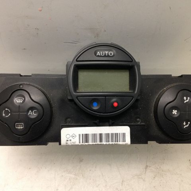 Commande de chauffage occasion RENAULT SCENIC II Phase 1 03-2004->09-2006 1.5 DCI 105ch 7701208975 1