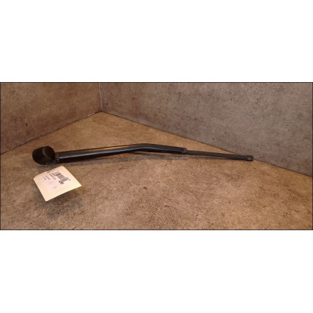 Bras essuie-glace arrière occasion B.M.W. X1 I Phase 1 07-2009->05-2012 61629449913