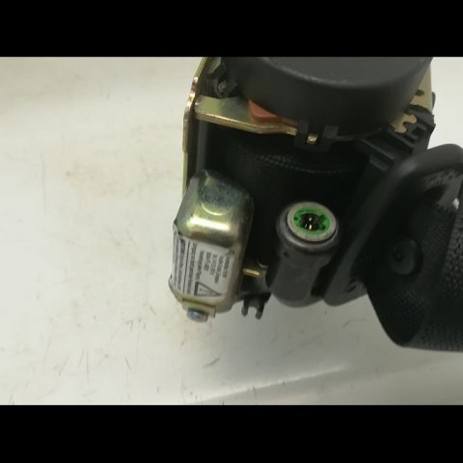 Ceinture arrière droite occasion MERCEDES CLASSE A I Phase 1 01-1998->03-2001 A 140 16886018859A86 4