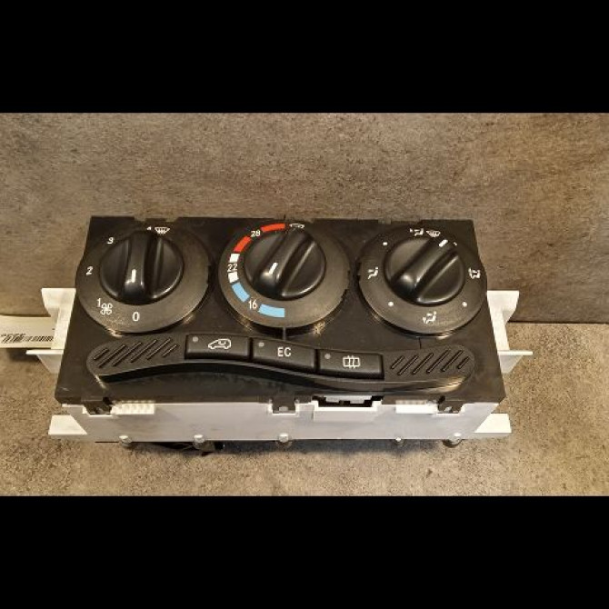 Commande de chauffage occasion MERCEDES CLASSE A I Phase 1 01-1998->03-2001 A 170 CDI 1688300485 1