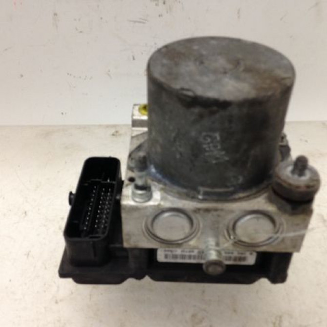 Unité hydraulique ABS occasion KIA CEE D II Phase 1 09-2012->... 589201H4A0 1