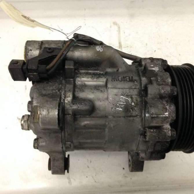 Compresseur air conditionne occasion VOLKSWAGEN POLO III Phase 1 10-1994->11-1999 1.4 6N0820803A 2