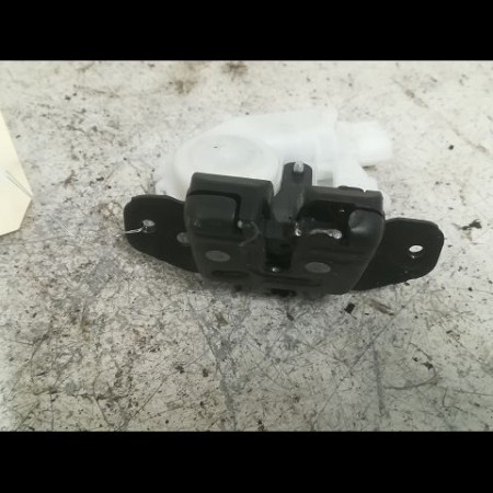 Serrure hayon occasion TOYOTA AURIS II Phase 2 06-2015->... 1.8i 136ch 6935002090