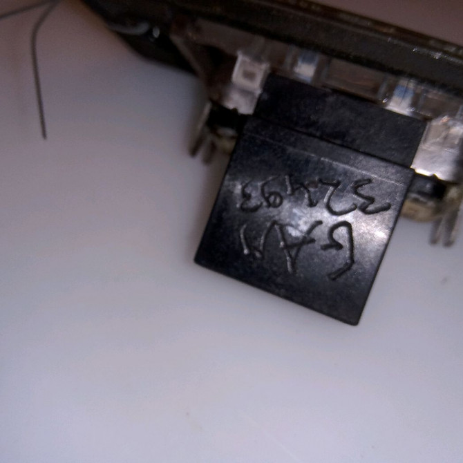 Eclaireur plaque de police d occasion VOLKSWAGEN TIGUAN I Phase 1 11-2007->04-2011 3