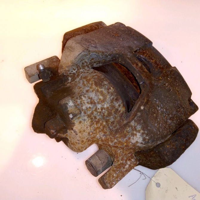 Etrier de frein avant droit occasion RENAULT SCENIC III 2