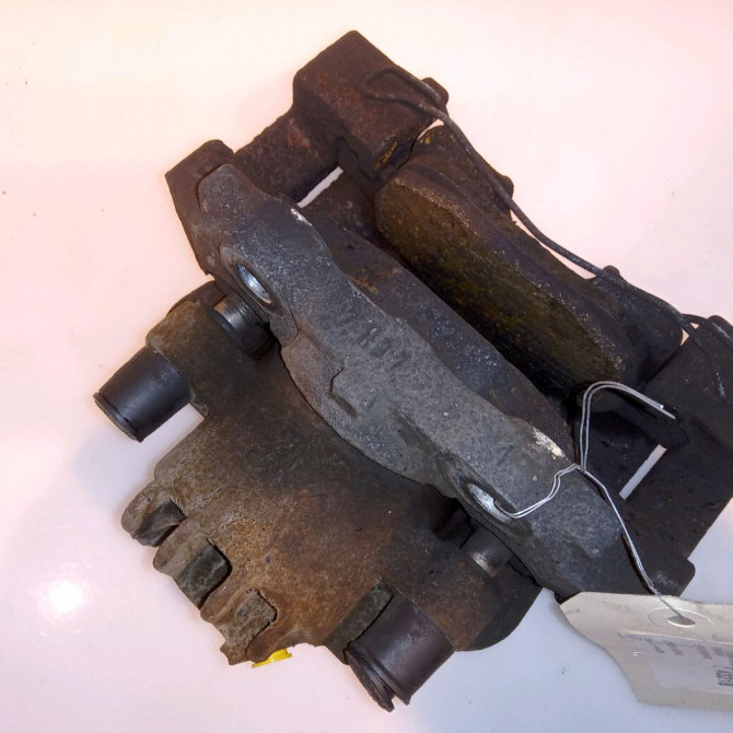 Etrier de frein avant gauche occasion CITROEN C4 GRAND PICASSO I Phase 1 10-2006->09-2013 1.6 HDI 110ch 4400T4 1