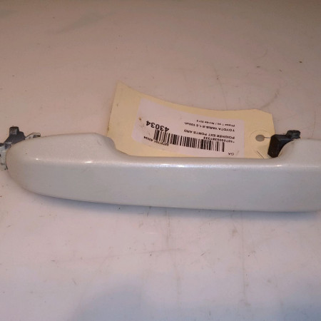 Poignee ext porte ard occasion TOYOTA YARIS III YARIS III Phase 1 2011-03-01->2015-04-30 1.5 100ch 692110D904