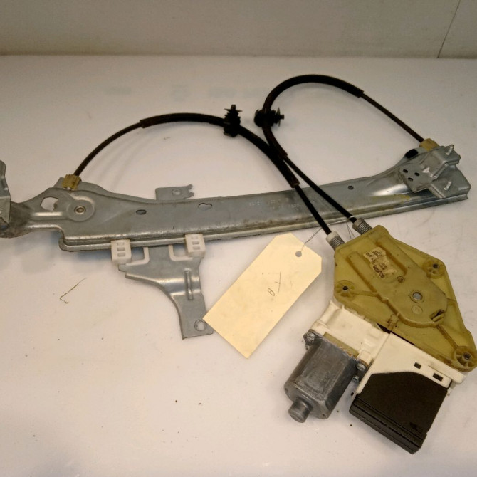 Mecanisme+moteur leve-glace arg occasion RENAULT MEGANE III Phase 1 11-2008->01-2012 1.5 DCI 110ch 827210008R 2