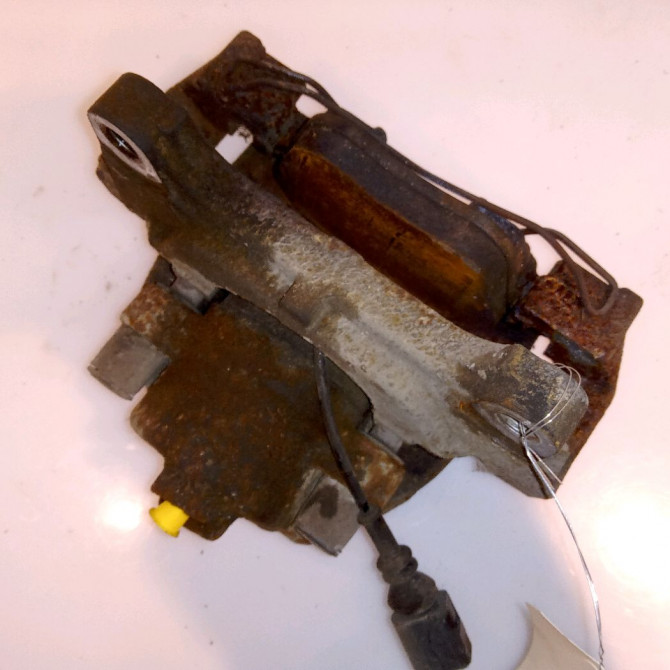 Etrier de frein avant gauche occasion VOLKSWAGEN TIGUAN I Phase 1 11-2007->04-2011 2