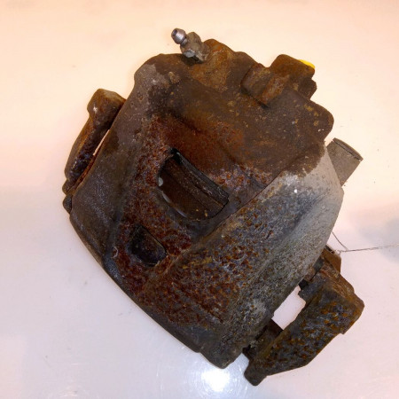 Etrier de frein avant droit occasion VOLKSWAGEN TIGUAN I Phase 1 11-2007->04-2011