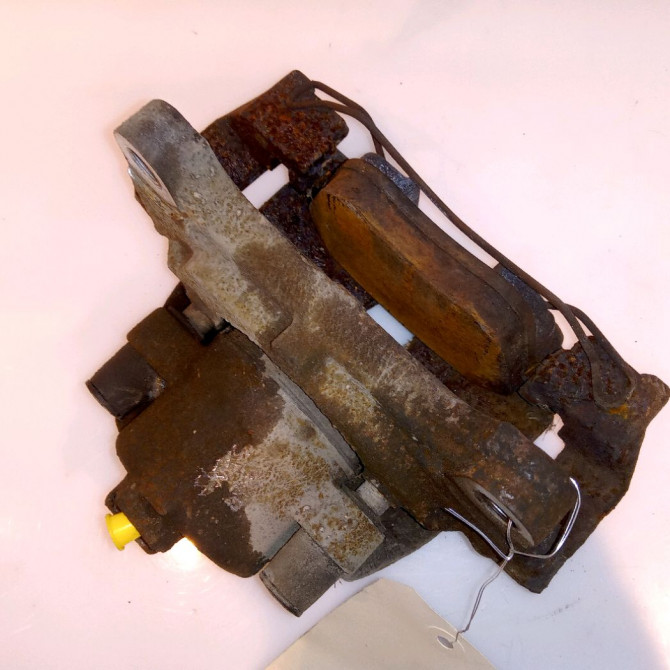 Etrier de frein avant droit occasion VOLKSWAGEN TIGUAN I Phase 1 11-2007->04-2011 2