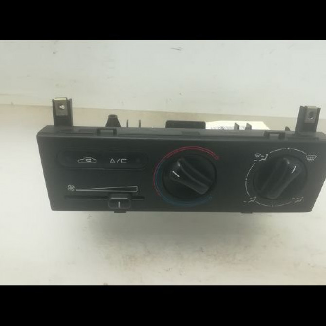 Commande de chauffage occasion PEUGEOT 406 Phase 1 10-1995->04-1999 1.9 TD 90ch 1