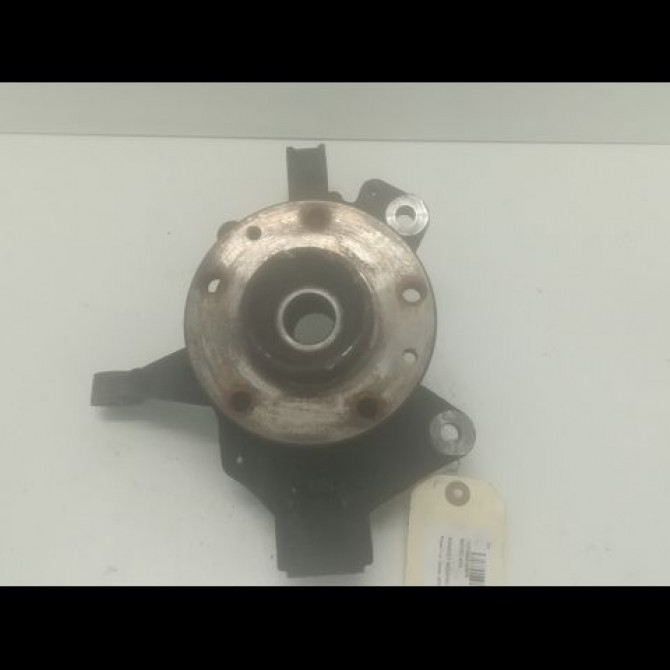 Moyeu avd occasion RENAULT MEGANE III Phase 1 11-2008->01-2012 1.6i 16v 110ch 402108022R 1