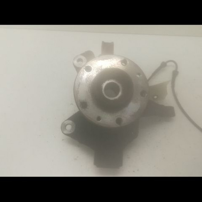 Moyeu avg occasion RENAULT MEGANE III Phase 1 11-2008->01-2012 1.6i 16v 110ch 402108022R 2