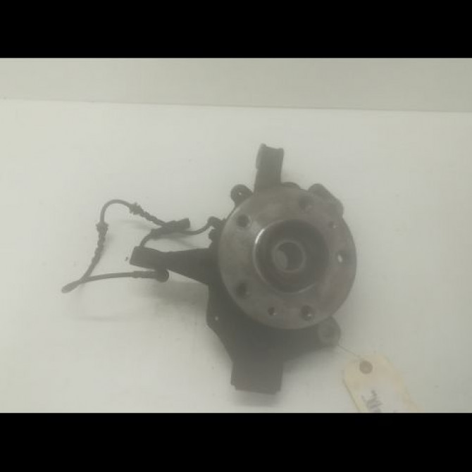 Moyeu avd occasion RENAULT SCENIC III Phase 1 04-2009->11-2011 1.5 DCI 105ch 402108022R 1