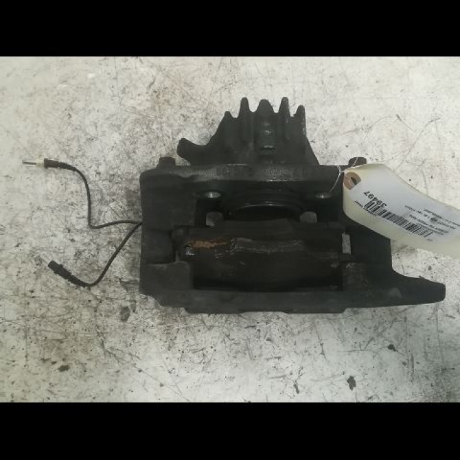 Etrier de frein avant gauche occasion PEUGEOT 406 Phase 2 04-1999->04-2004 1.8i 16v 112ch 4401A0 1