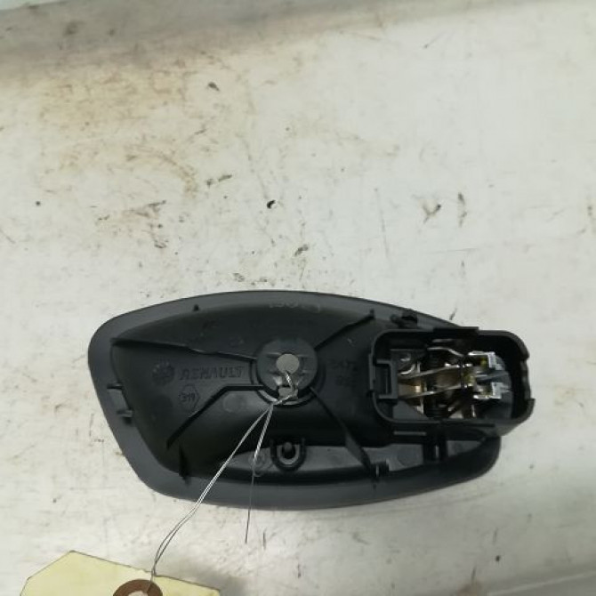 Poignee int porte avg occasion RENAULT CAPTUR Phase 1 02-2013->... 1.2i 118 16V 806716611R 2