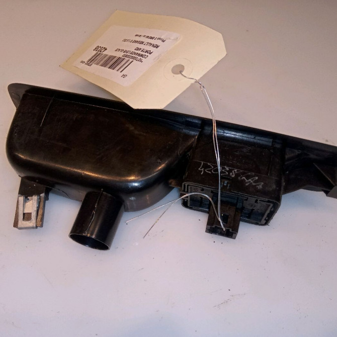 Commande leve-glace porte arrière droite occasion RENAULT MEGANE III Phase 2 BREAK 01-2012->06-2014 1.6 DCI 130ch 2