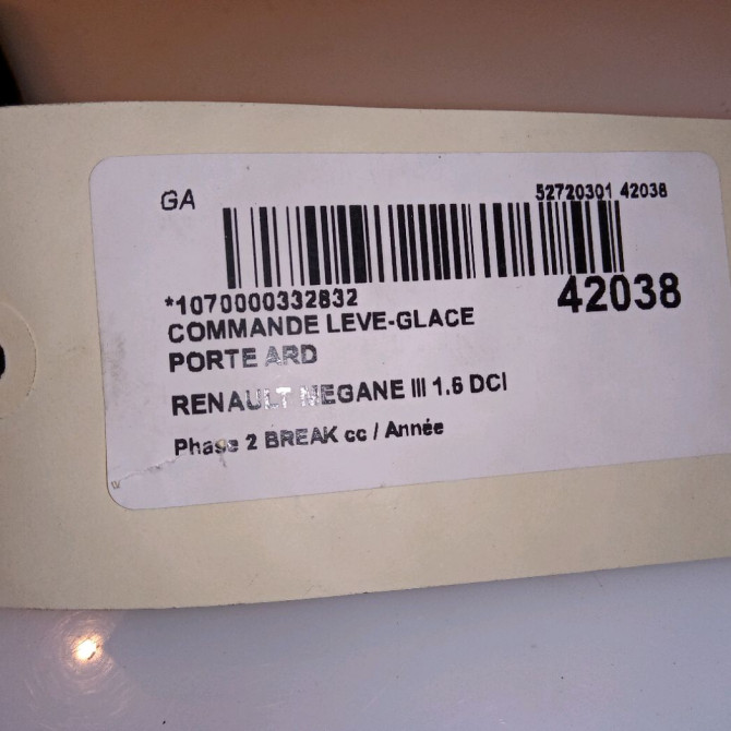 Commande leve-glace porte arrière droite occasion RENAULT MEGANE III Phase 2 BREAK 01-2012->06-2014 1.6 DCI 130ch 4