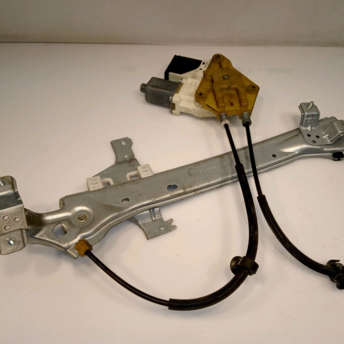 Mecanisme+moteur leve-glace ard occasion RENAULT MEGANE III Phase 2 BREAK 01-2012->06-2014 1.6 DCI 130ch 827200008R 1