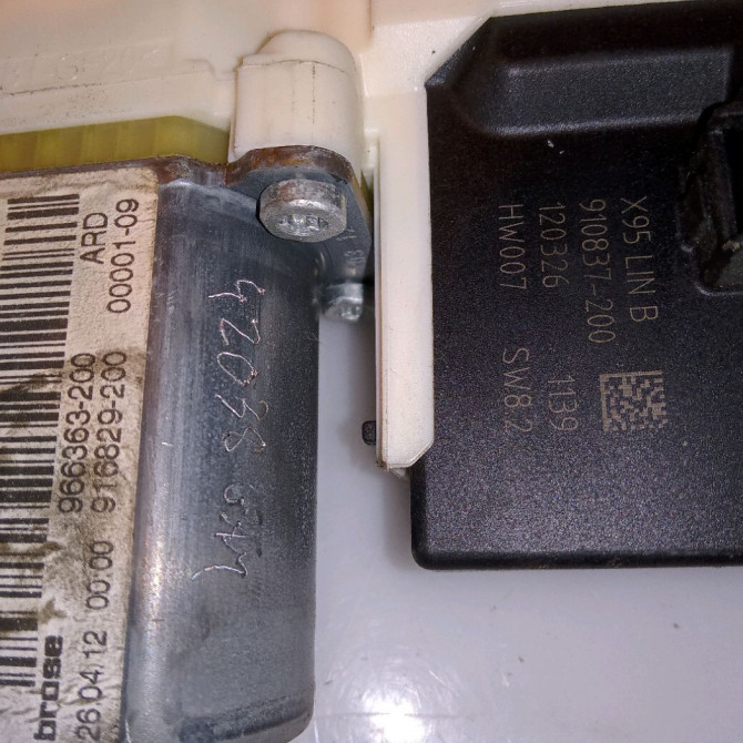 Mecanisme+moteur leve-glace ard occasion RENAULT MEGANE III Phase 2 BREAK 01-2012->06-2014 1.6 DCI 130ch 827200008R 3