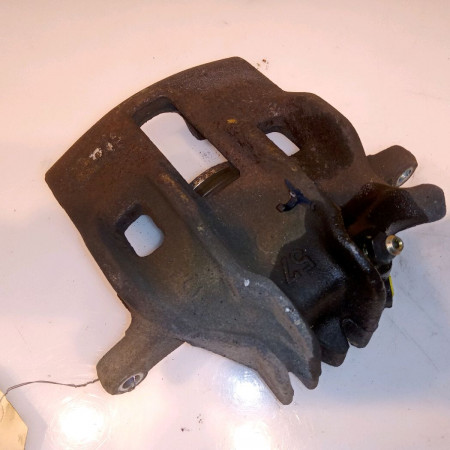 Etrier de frein avant droit occasion PEUGEOT 406 Phase 1 10-1995->04-1999 1.8i 110ch 4401A1