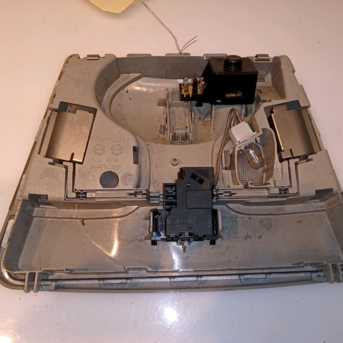 Plafonnier occasion MERCEDES CLASSE A I Phase 1 01-1998->03-2001 A 170 CDI 2028201201 2