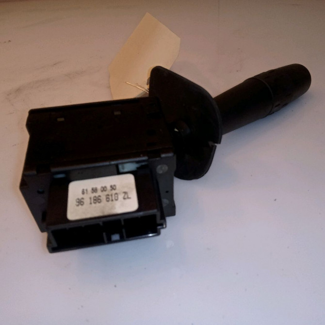 Commande essuie glace occasion PEUGEOT 406 Phase 1 10-1995->04-1999 1.8i 110ch 6239A8 2