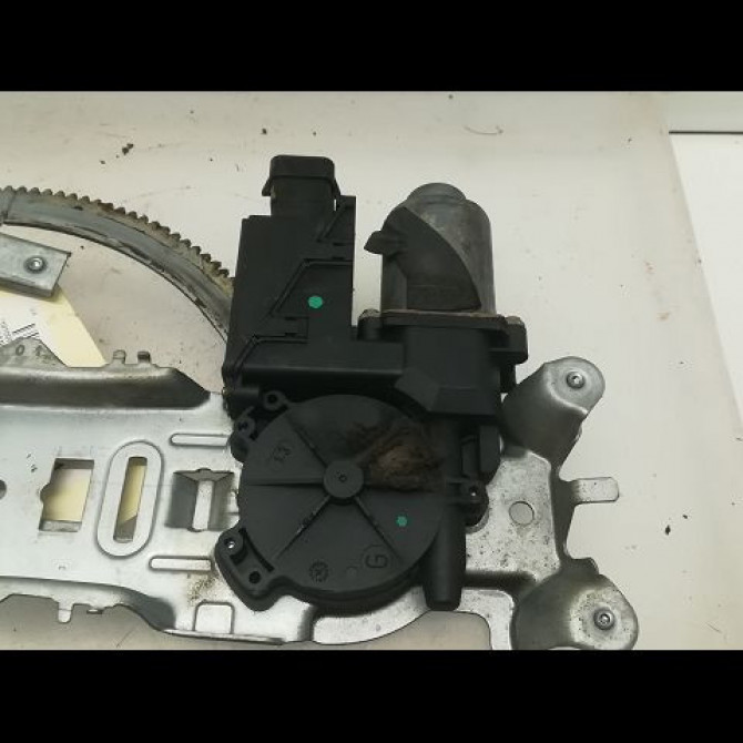 Mecanisme + moteur lève-glace avant droit occasion OPEL CORSA III Phase 1 10-2000->08-2003 1.7 DI 16v 9196411 2