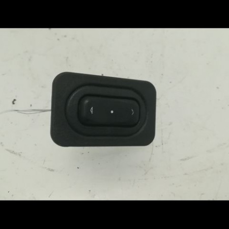 Commande lève-glace porte avant droite occasion OPEL CORSA III Phase 1 10-2000->08-2003 1.7 DI 16v 24411032