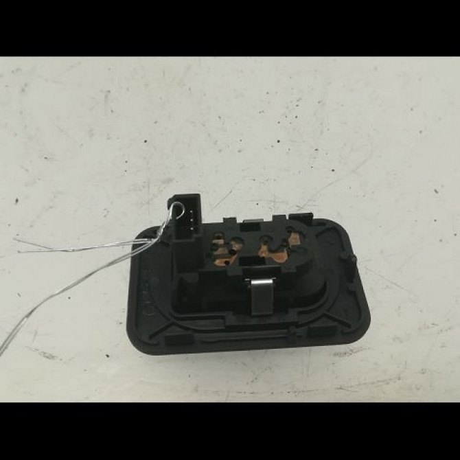 Commande lève-glace porte avant droite occasion OPEL CORSA III Phase 1 10-2000->08-2003 1.7 DI 16v 24411032 2