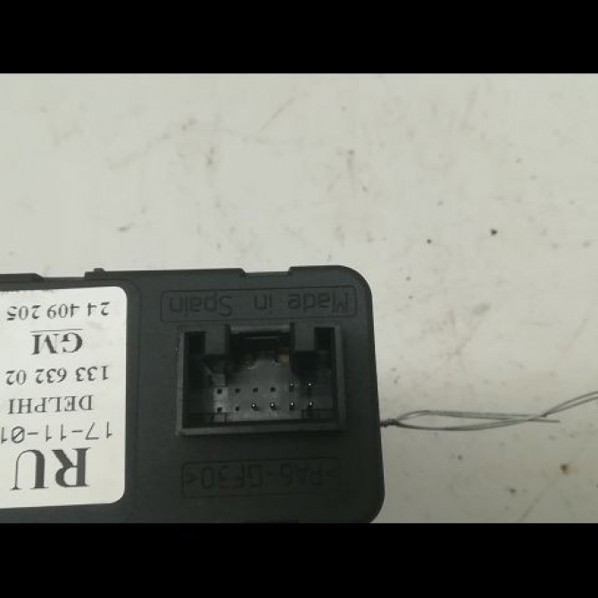 Commande lève-glace porte avant gauche occasion OPEL CORSA III Phase 1 10-2000->08-2003 1.7 DI 16v 24411030 3