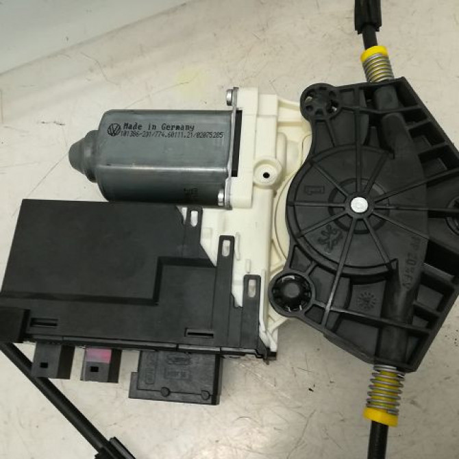 Mecanisme + moteur lève-glace avant droit occasion CITROEN C8 Phase 1 06-2002->... 2.0 HDi 16v 110ch 9222L2 2