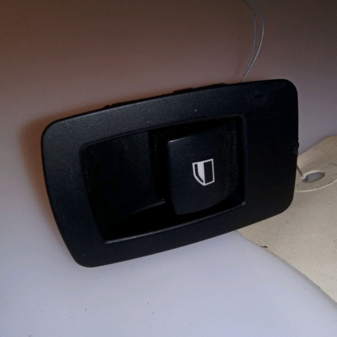 Commande leve-glace porte arrière gauche occasion B.M.W. SERIE 1 I Phase 1 05-2004->12-2006 120d 61316970259 1