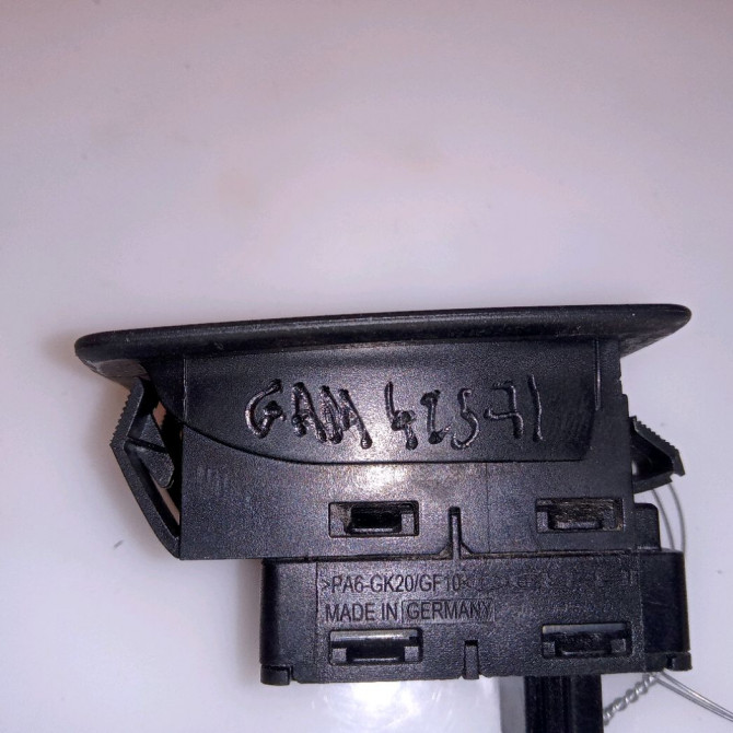 Commande leve-glace porte arrière gauche occasion B.M.W. SERIE 1 I Phase 1 05-2004->12-2006 120d 61316970259 3