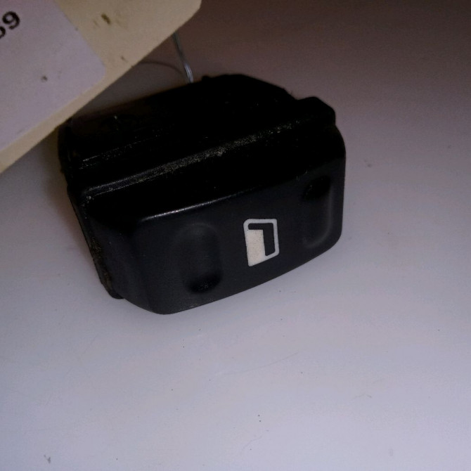 Commande lève-glace porte avant droite occasion CITROEN XSARA PICASSO Phase 2 02-2004->12-2010 1.6 HDI 110ch 1